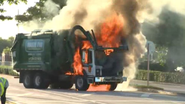 4-Garbage-Truck-Explosion.jpg
