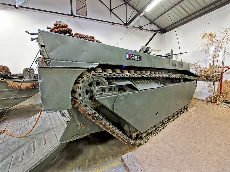 800px-LVT-4_Alligator_in_the_Musée_des_Blindés,_France,_pic-6.jpg