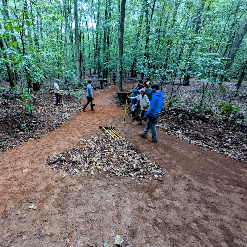 PXL_20250820_225416864.MP~2.jpg
